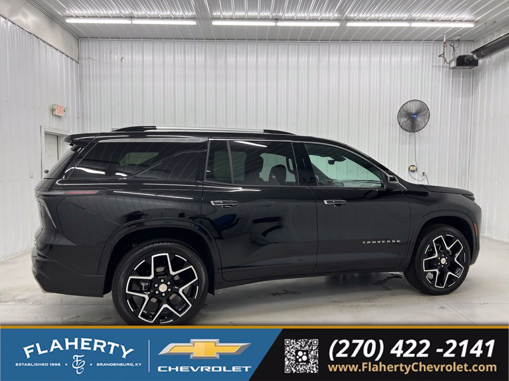 Used 2026 Chevrolet Traverse High Country w/ LPO, Floor Liner Package AWD/4WD image 2