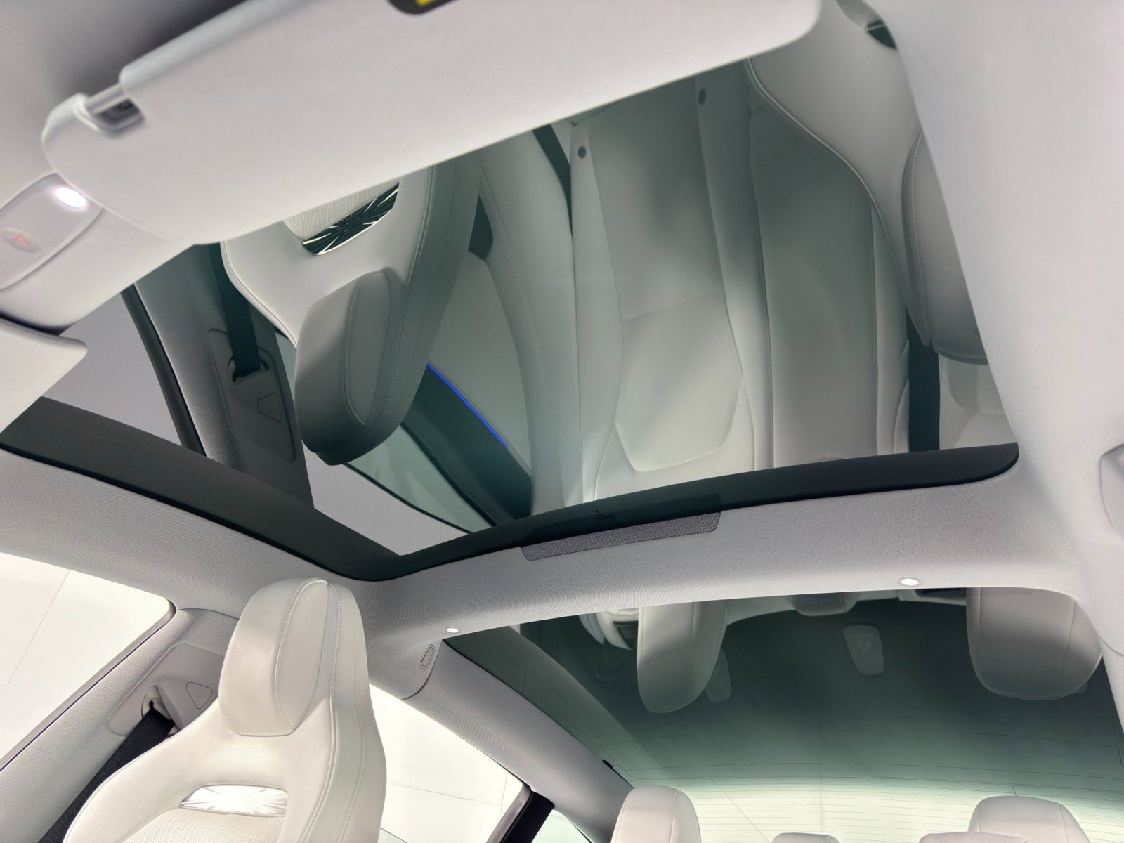Used 2024 Tesla Model 3 Performance image 12
