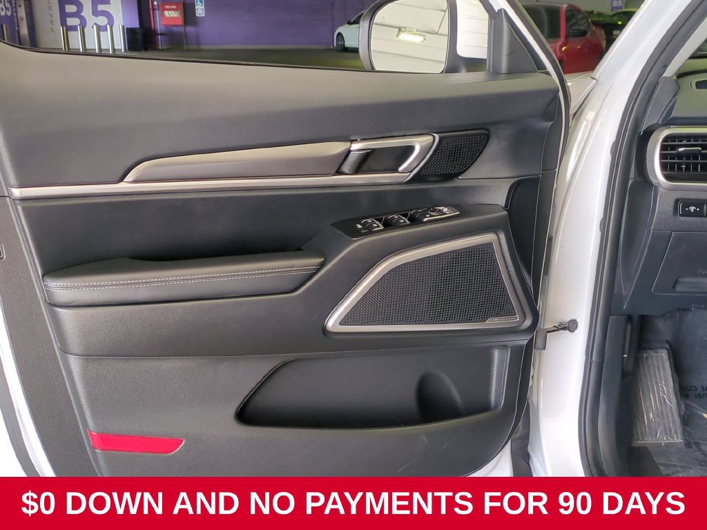 Used 2025 Kia Telluride S FWD image 11
