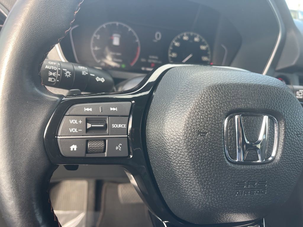 Used 2025 Honda Pilot Sport image 17