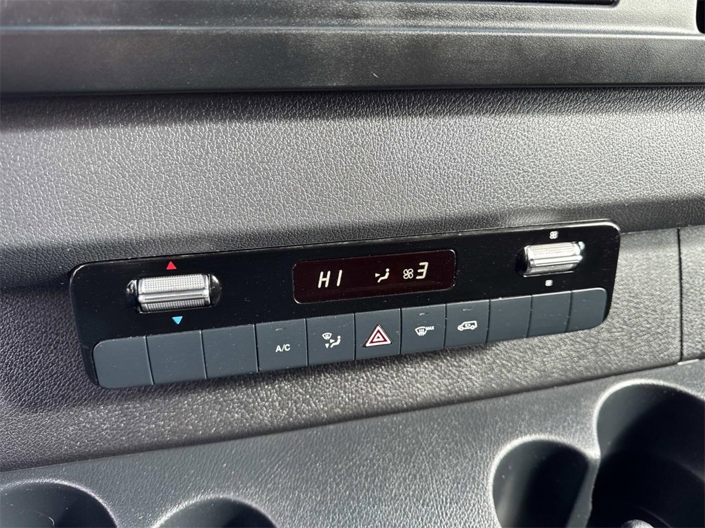 Used 2021 Mercedes-Benz Sprinter 2500 image 20