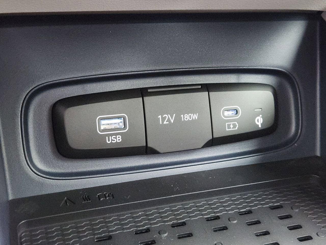 New 2026 Hyundai Venue SEL FWD image 17