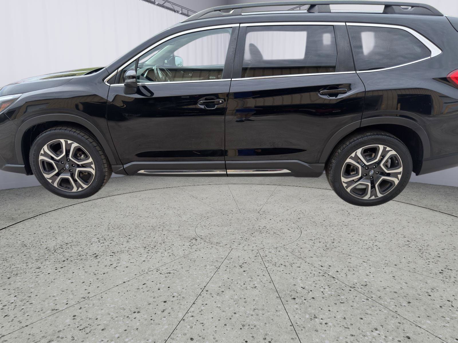 Used 2023 Subaru Ascent Limited AWD/4WD image 7