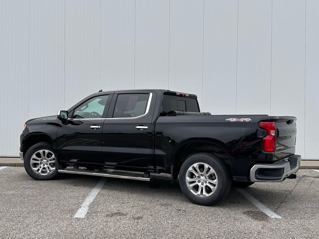 Used 2023 Chevrolet Silverado 1500 LTZ w/ Technology Package AWD/4WD image 3