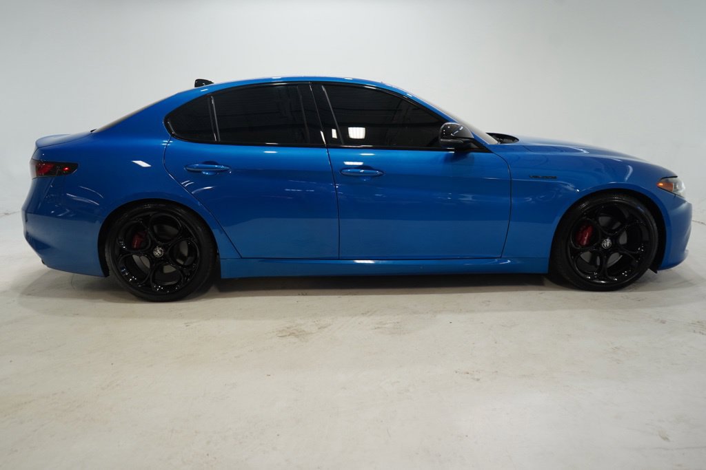 Used 2024 Alfa Romeo Giulia Veloce AWD/4WD image 8