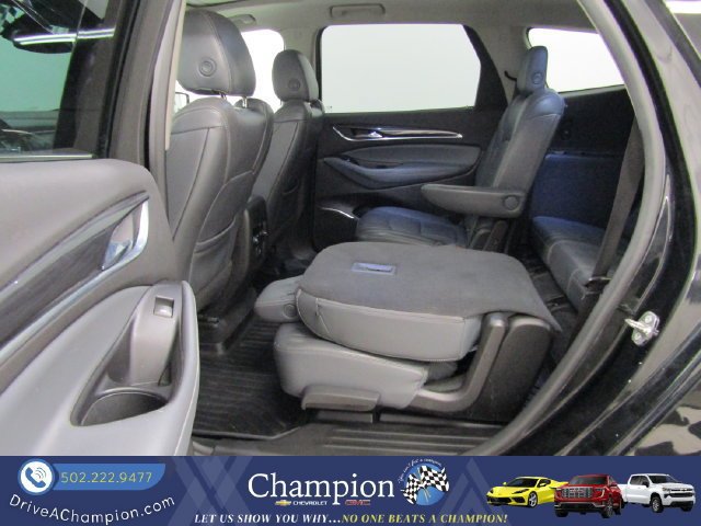 Used 2018 Buick Enclave Essence AWD/4WD image 18