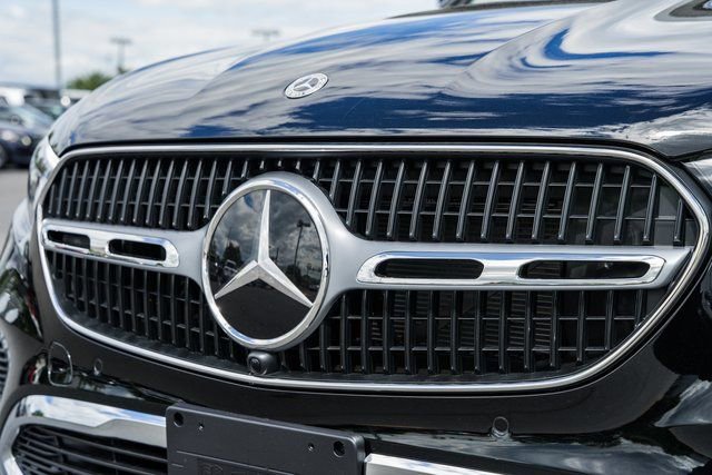 New 2025 Mercedes-Benz GLC 350e 4MATIC image 12