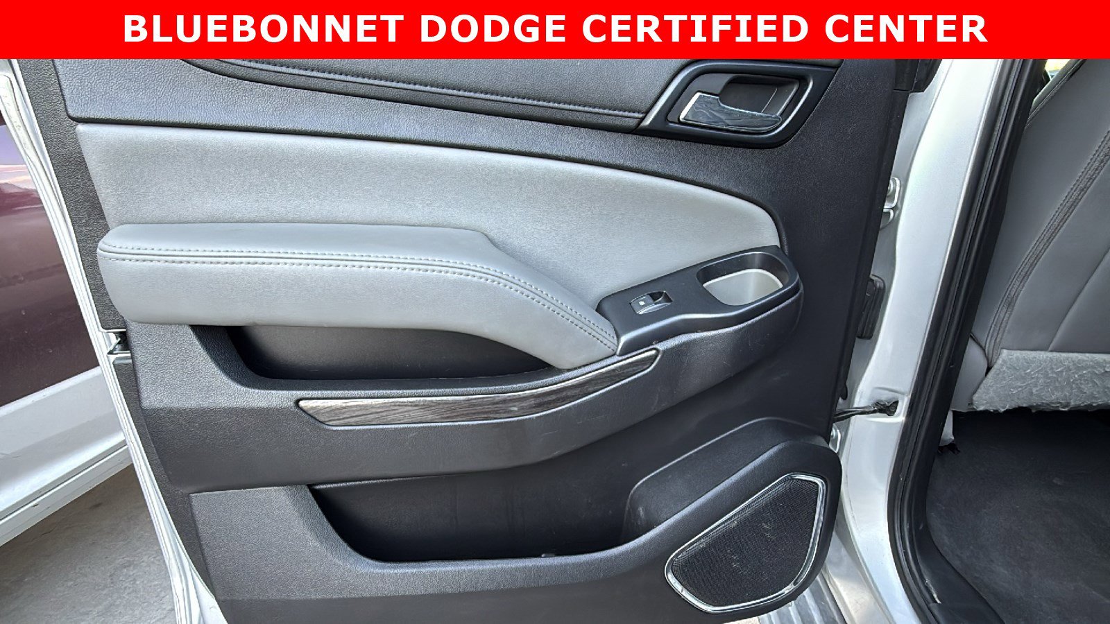 Used 2020 Chevrolet Suburban LT image 15