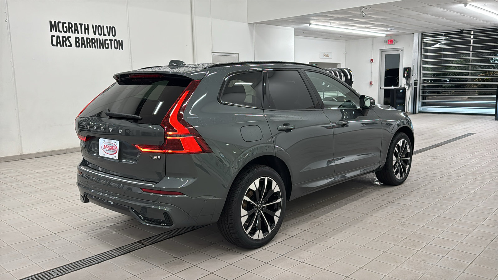 New 2027 Volvo XC60 T8 Plus AWD/4WD image 5