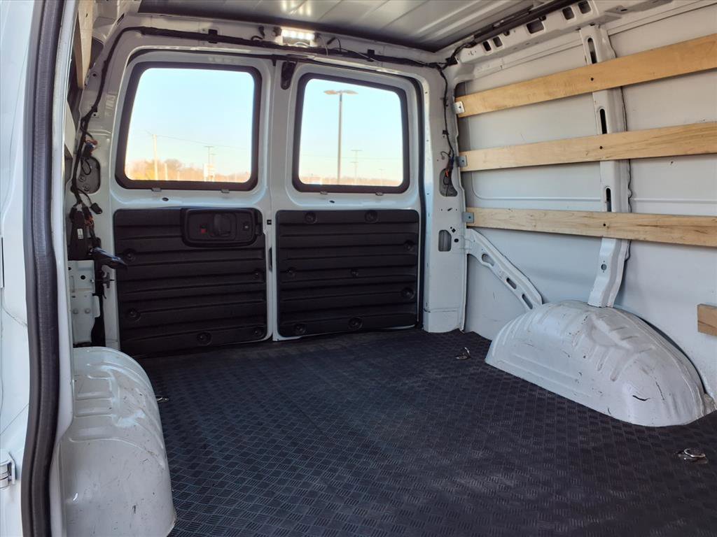 Used 2024 Chevrolet Express 2500 w/ Driver Convenience Package image 20