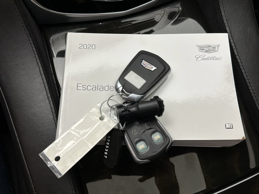 Used 2020 Cadillac Escalade Platinum AWD/4WD image 36