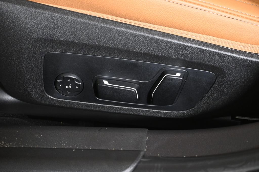 Used 2026 BMW 330i xDrive Sedan w/ M Sport Package image 28