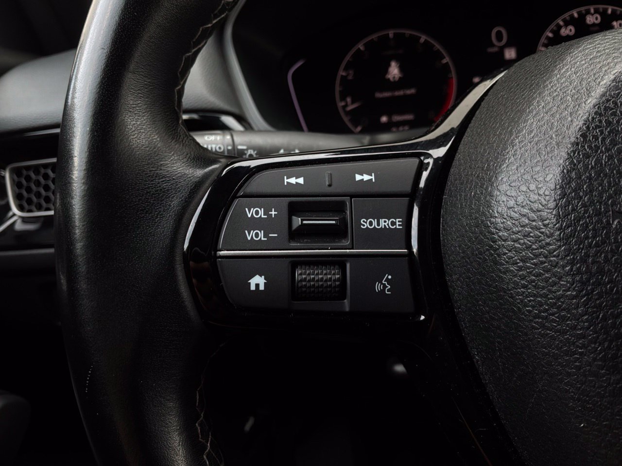 Used 2025 Honda Civic Sport image 32
