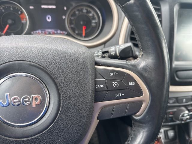 Used 2017 Jeep Cherokee Limited FWD image 9