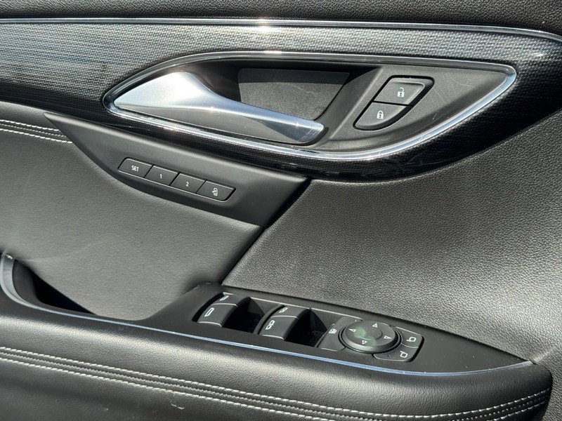 Used 2023 Buick Envision Essence image 22