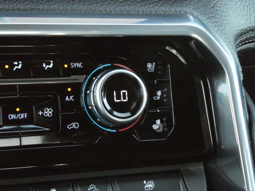 Used 2023 GMC Sierra 1500 Denali w/ Denali Reserve Package image 19