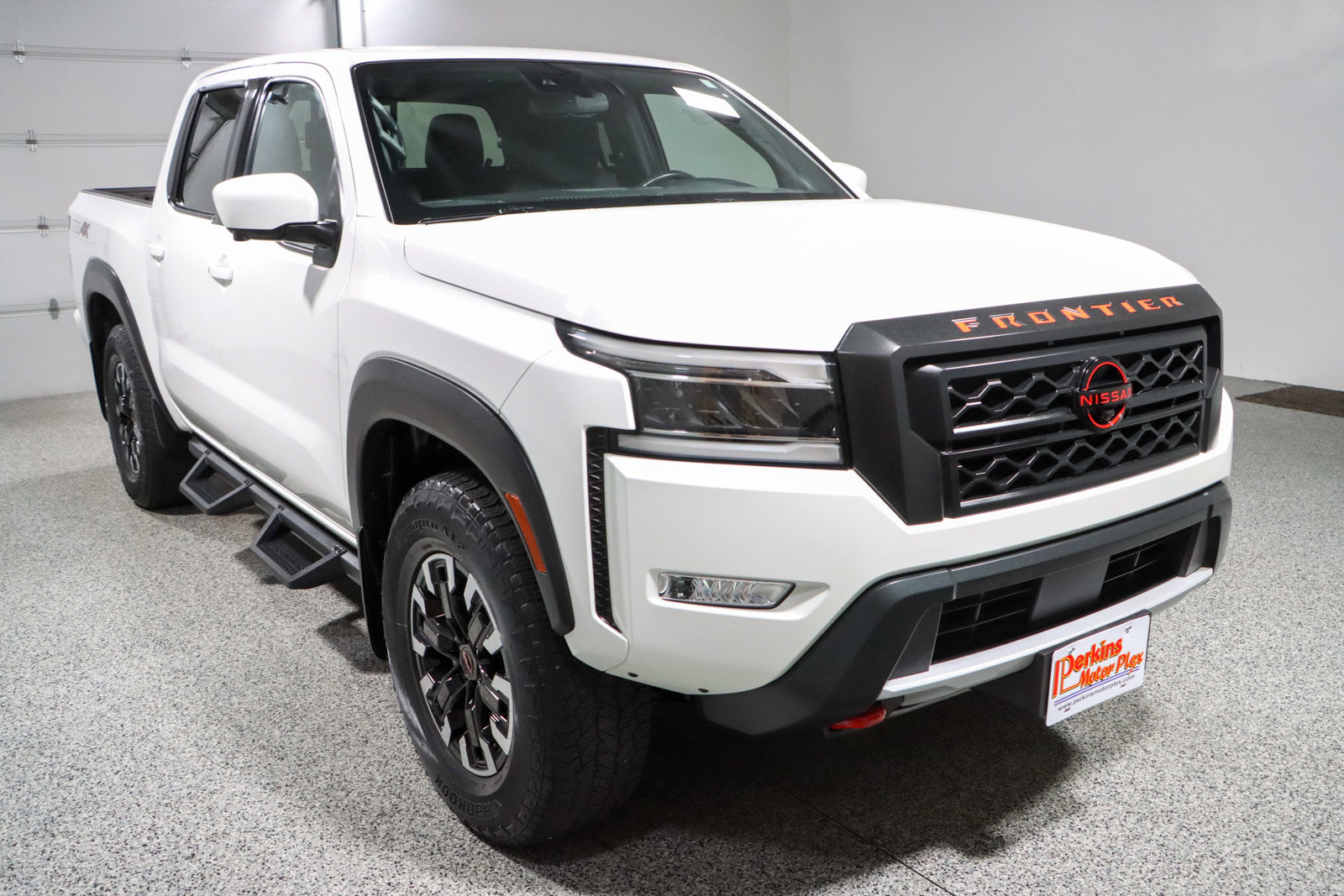 Used 2023 Nissan Frontier PRO-4X w/ Pro Convenience Package AWD/4WD image 5