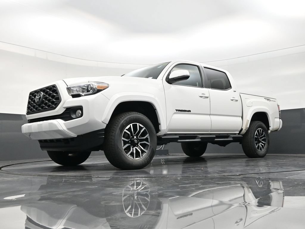 Used 2020 Toyota Tacoma TRD Sport w/ Technology Package RWD image 21