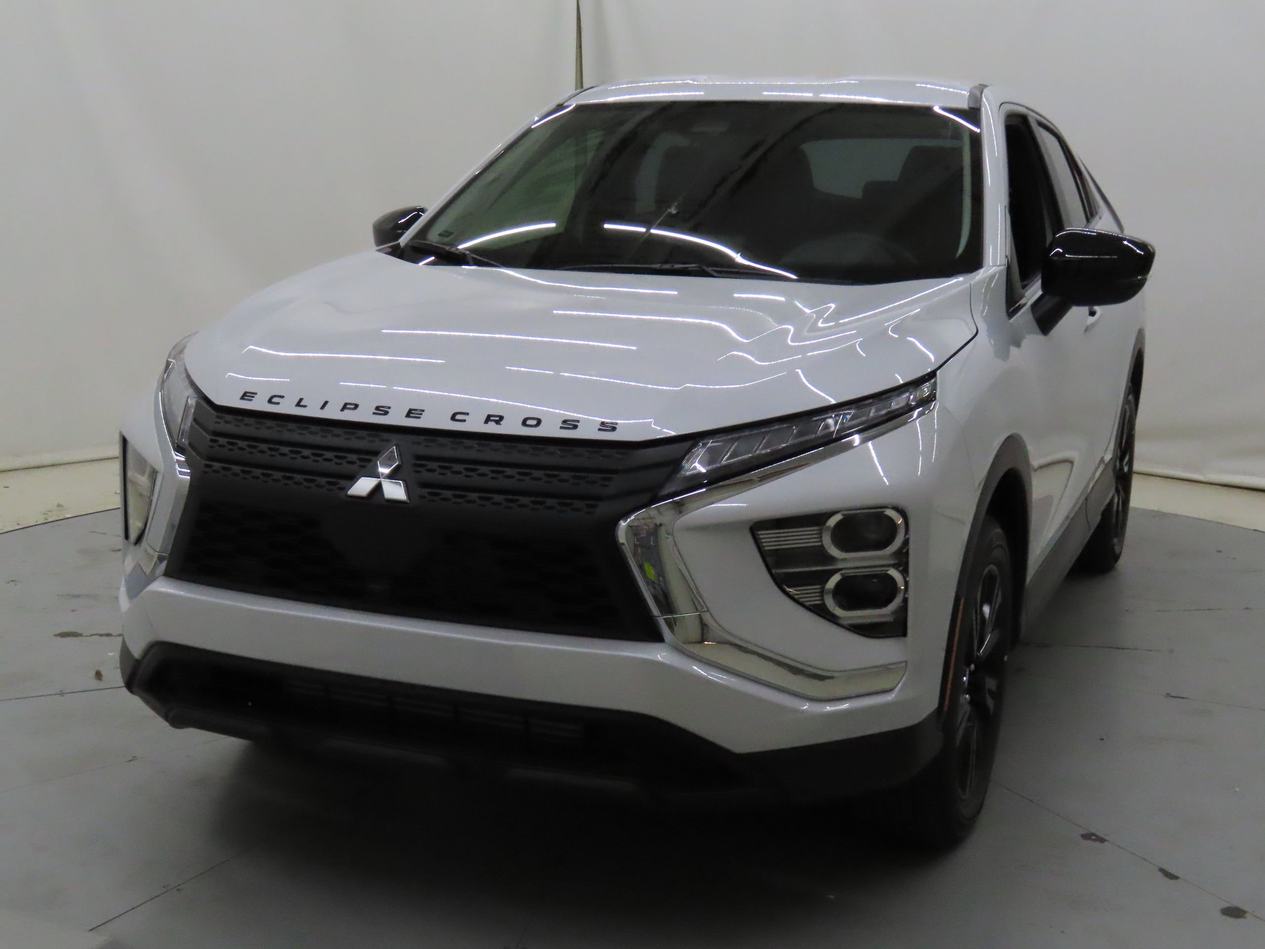 New 2025 Mitsubishi Eclipse Cross LE image 7