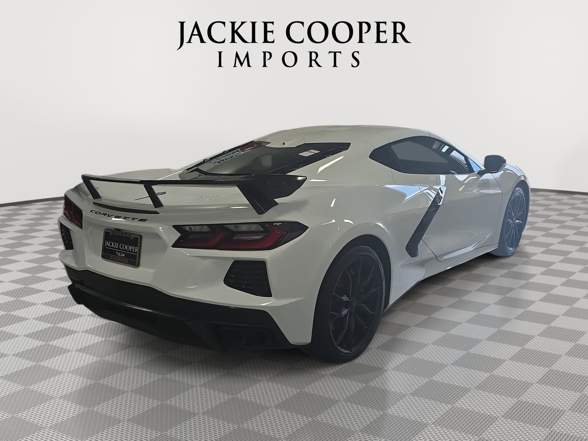 Used 2025 Chevrolet Corvette Stingray Coupe w/ 1LT RWD image 5
