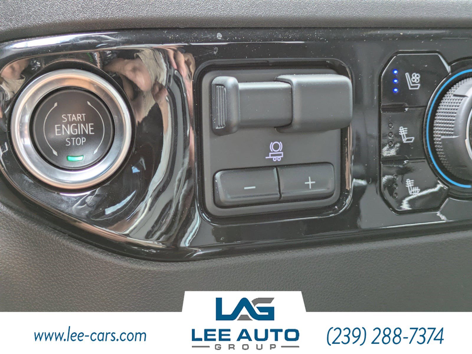 Used 2025 Chevrolet Silverado 1500 LTZ AWD/4WD image 28
