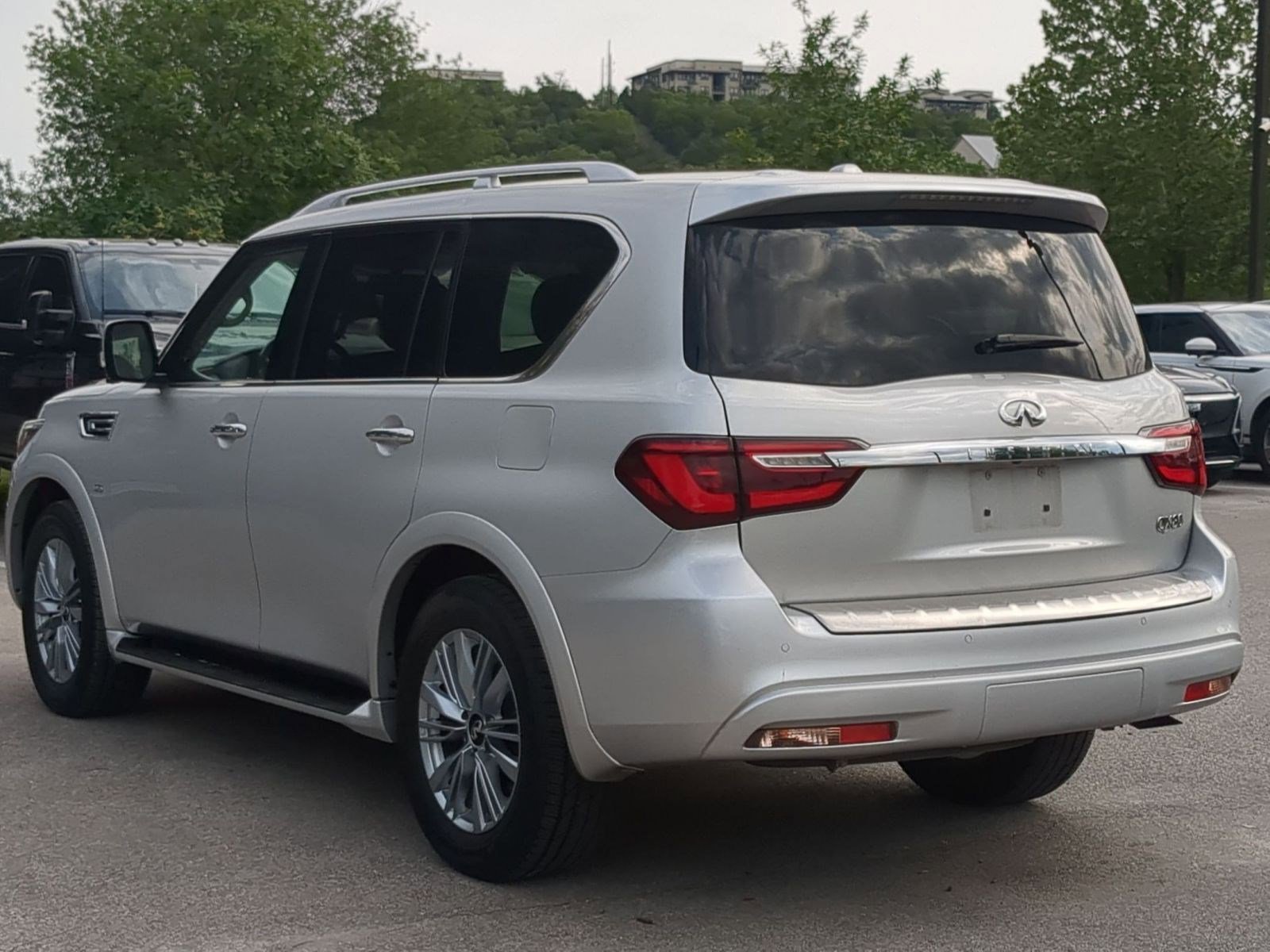 Used 2019 INFINITI QX80 Luxe AWD/4WD image 5