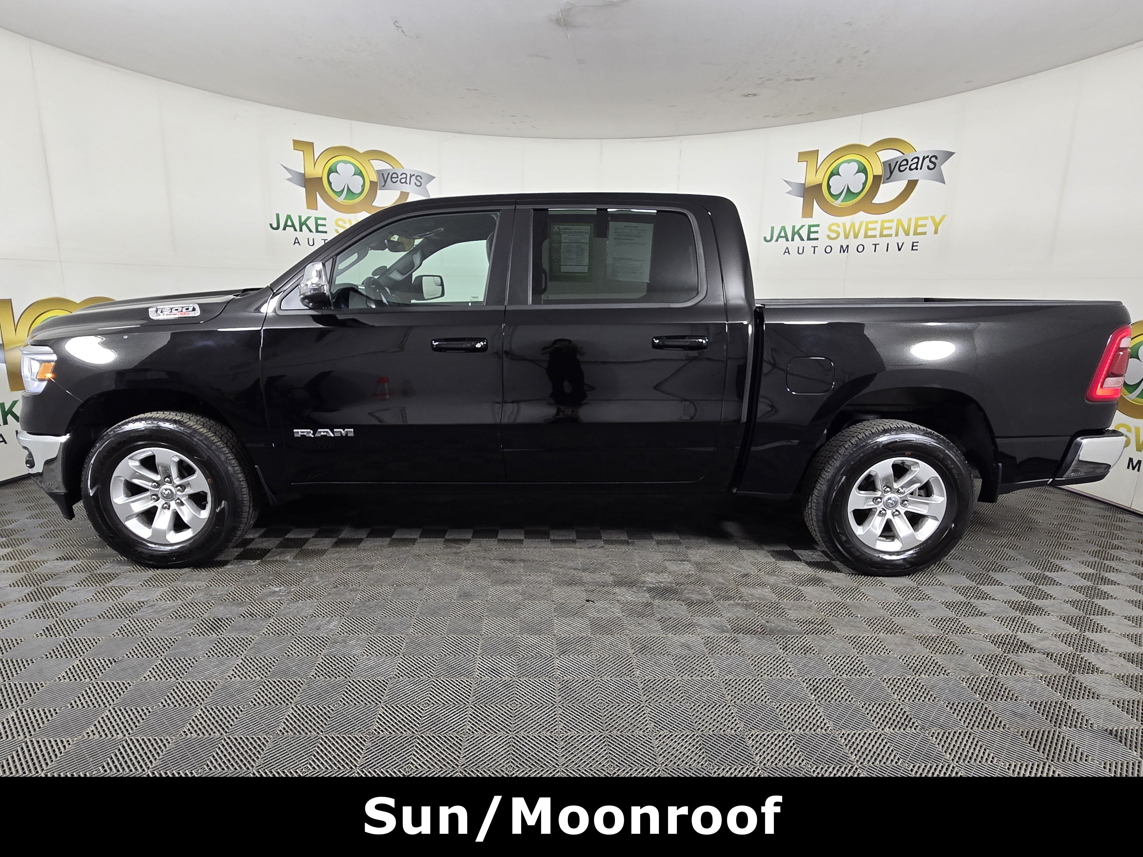 Used 2023 RAM 1500 Laramie AWD/4WD image 6