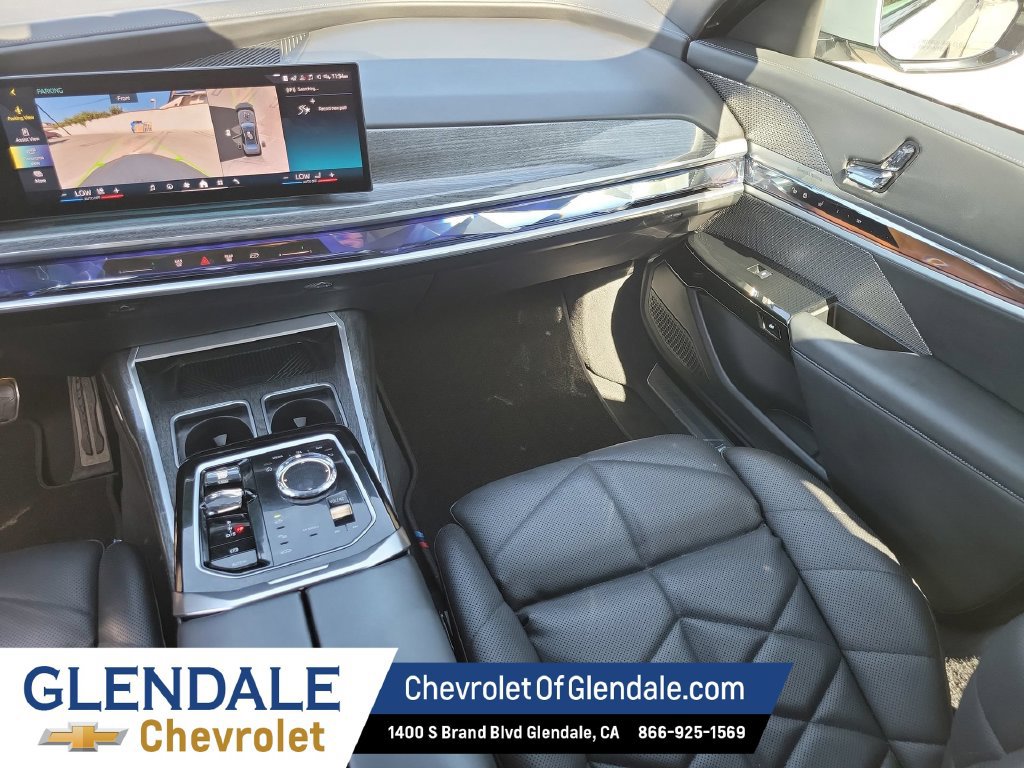 Used 2023 BMW 740i w/ Parking Assistance Package RWD image 16