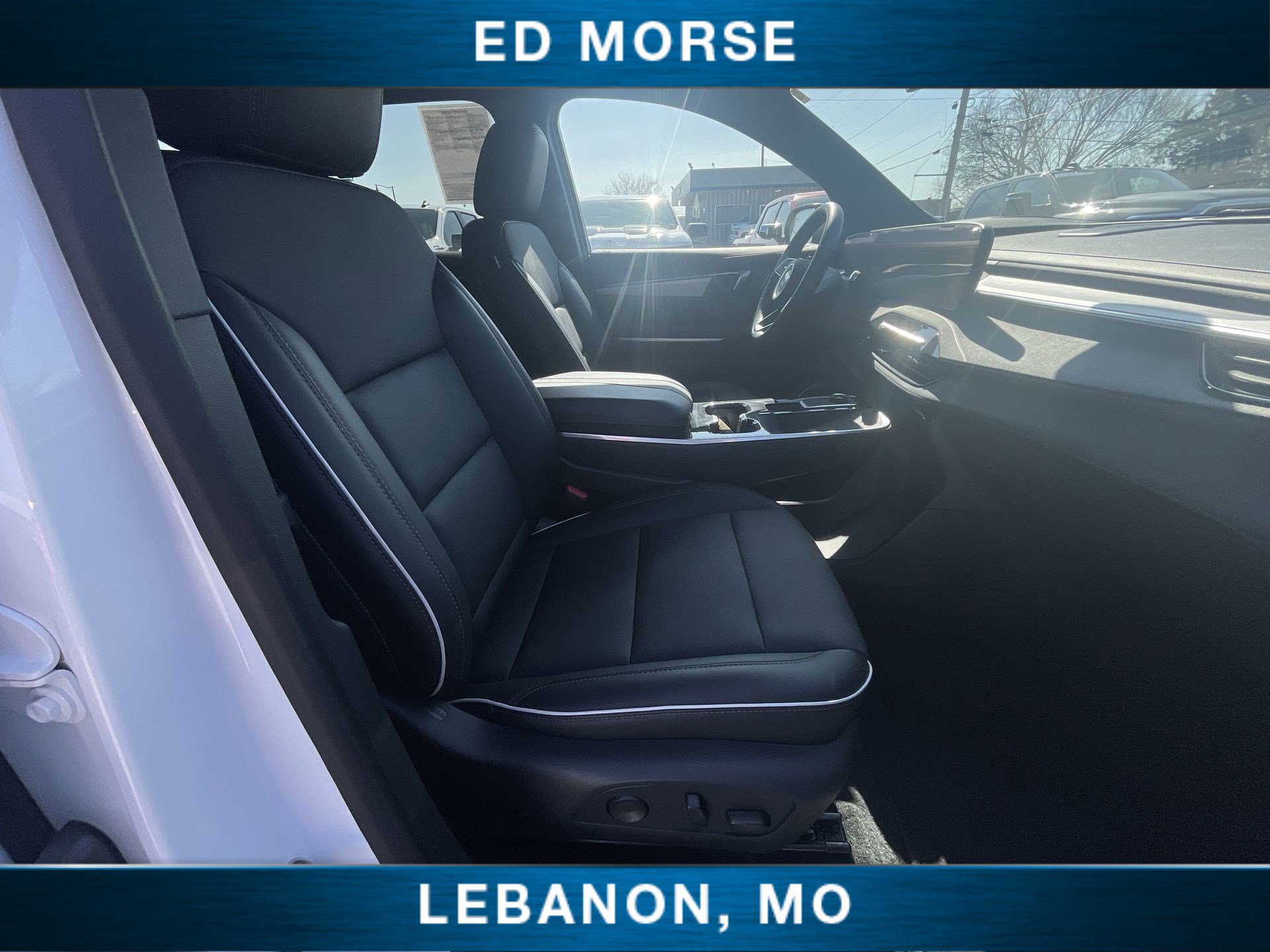 Used 2025 Buick Enclave Preferred image 28