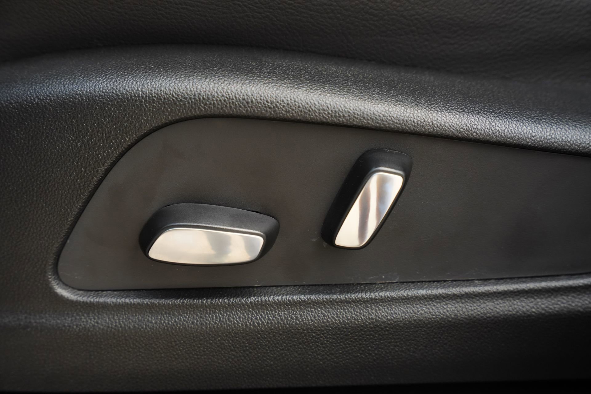 Certified 2024 Cadillac XT5 Luxury image 16