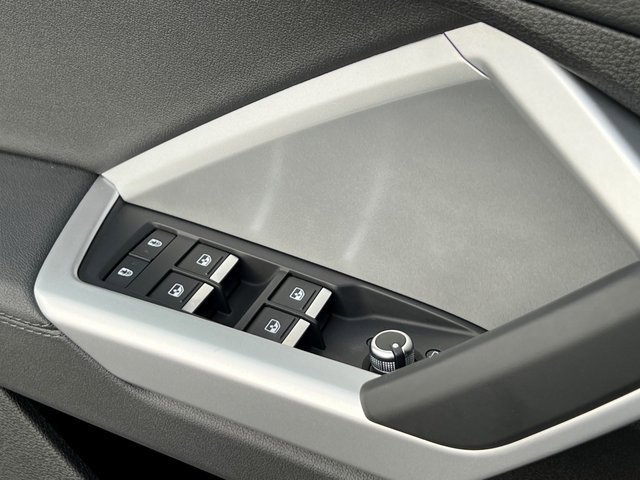 Certified 2025 Audi Q3 2.0T Premium Plus w/ Premium Plus Package image 38