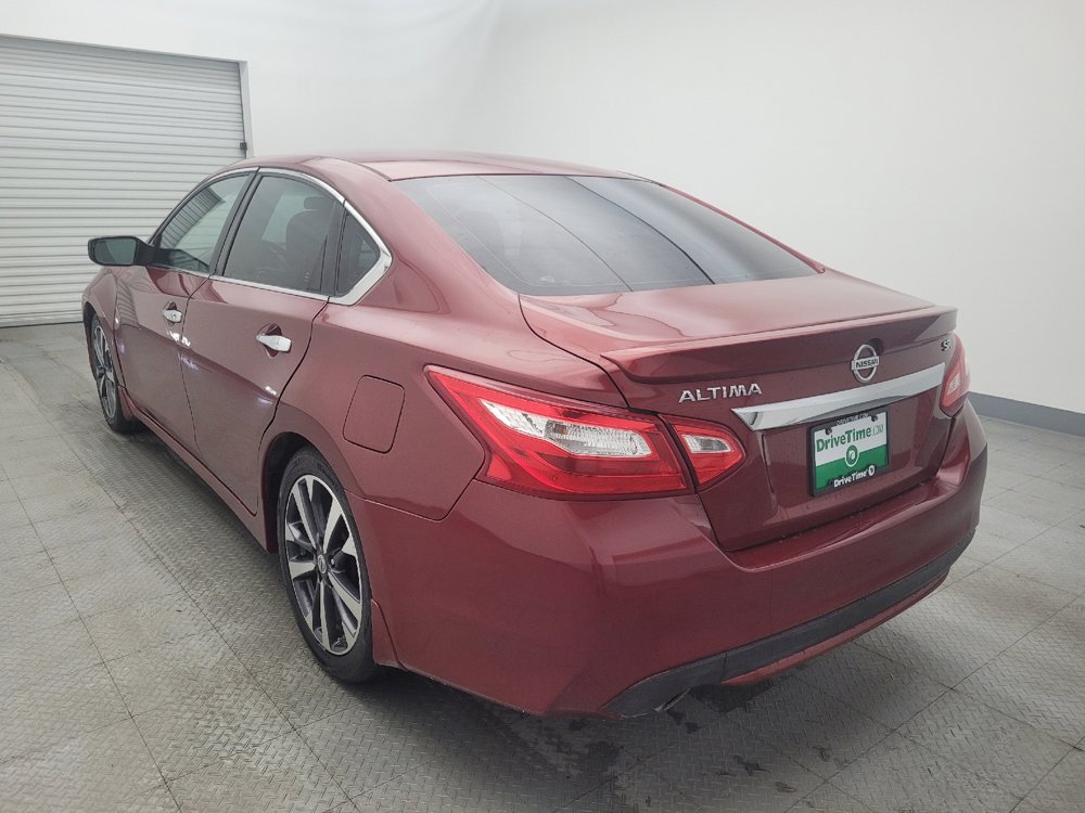 Used 2016 Nissan Altima 2.5 SR w/ Interior Lighting Package image 5
