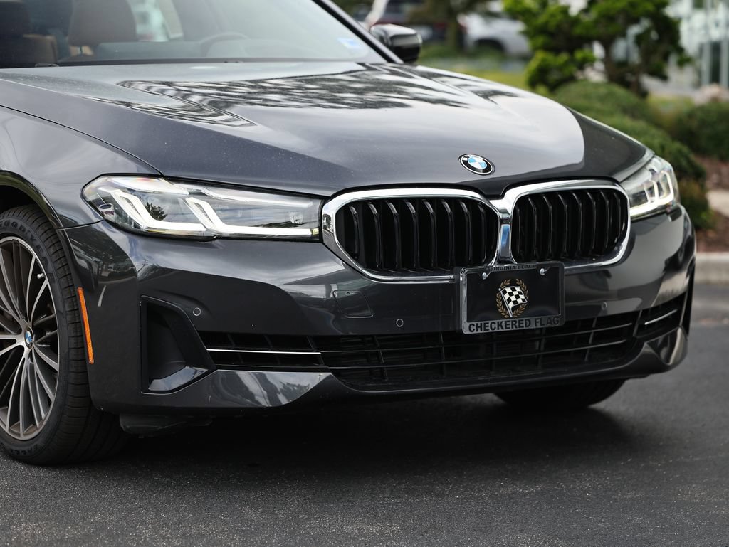 Used 2023 BMW 540i xDrive w/ Premium Package AWD/4WD image 2