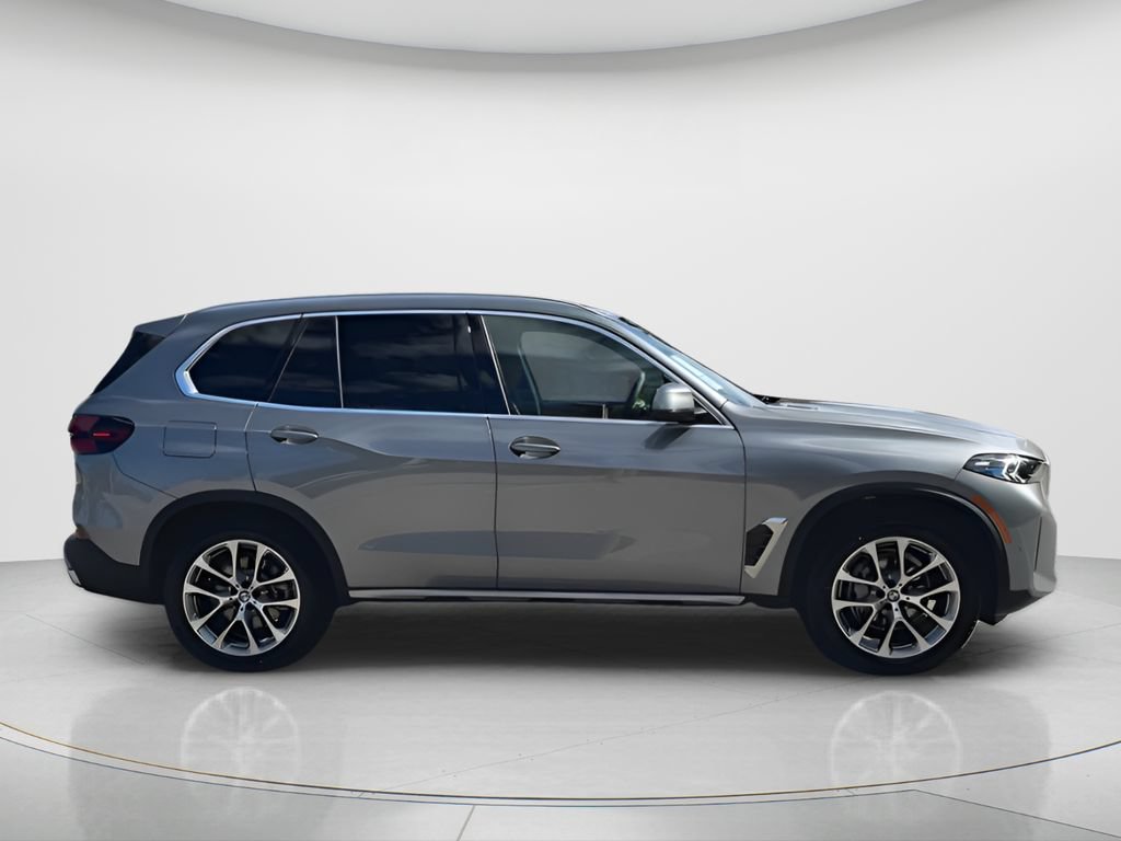New 2026 BMW X5 sDrive40i RWD image 5