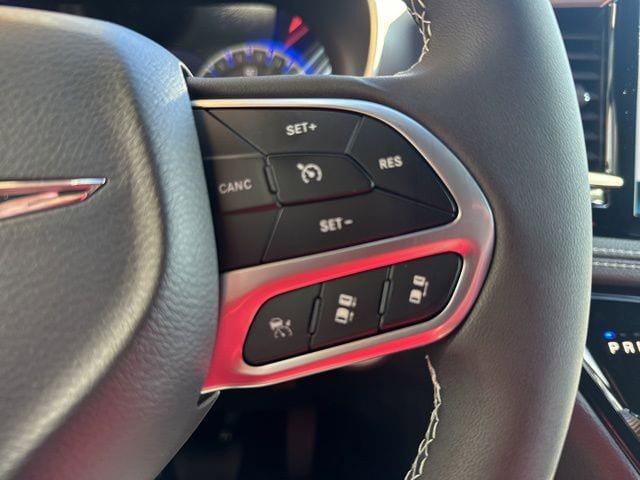 New 2026 Chrysler Pacifica Select image 13