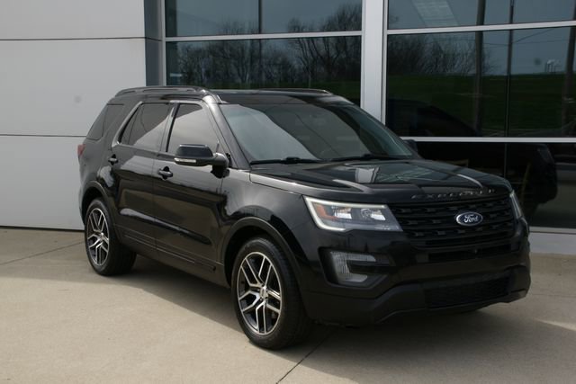 Used 2016 Ford Explorer Sport w/ Equipment Group 401A image 7