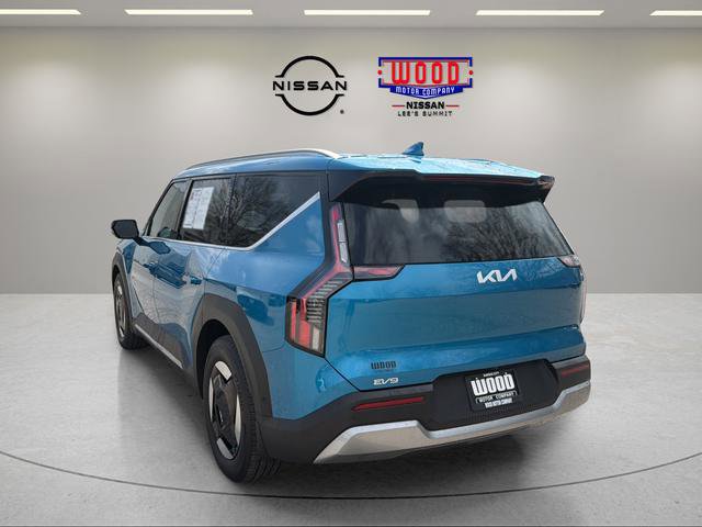 Used 2026 Kia EV9 Wind image 4