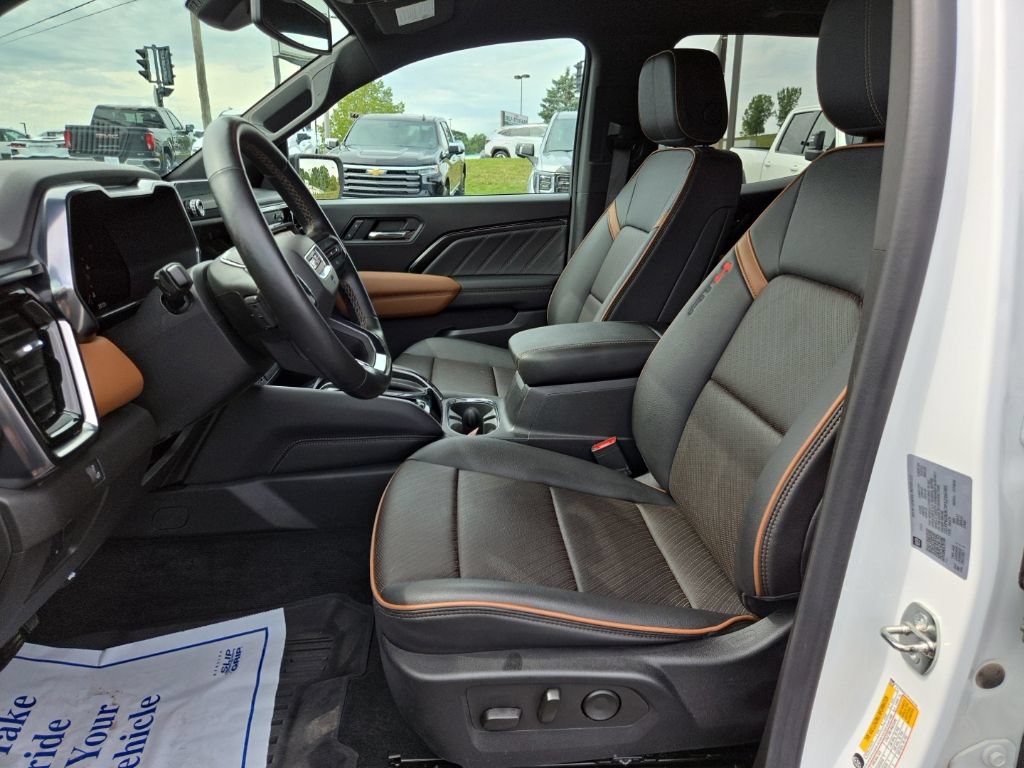 Certified 2023 GMC Canyon AT4 w/ AT4 Premium Package AWD/4WD image 16