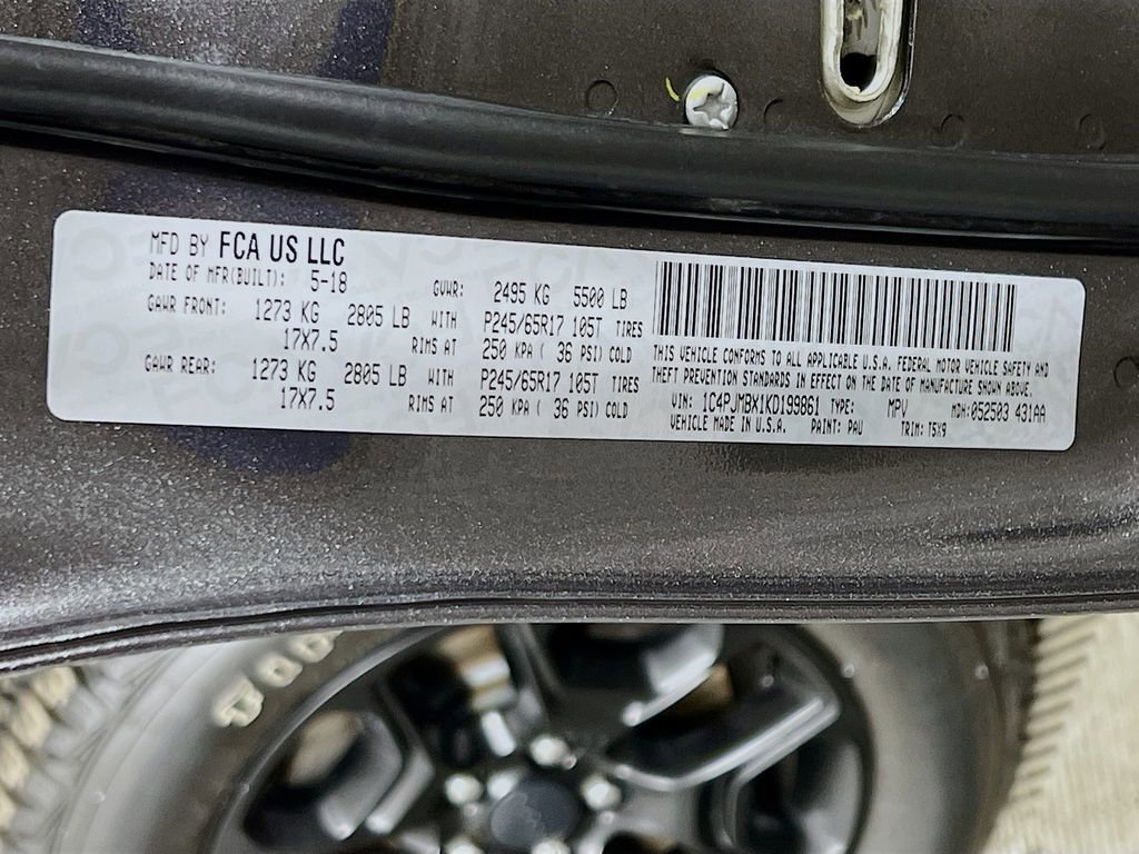 Used 2019 Jeep Cherokee Trailhawk w/ Comfort/Convenience Group image 32