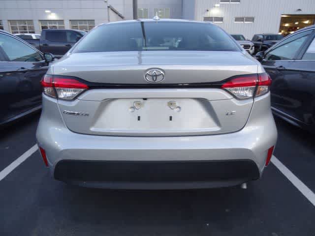 Used 2025 Toyota Corolla LE image 6