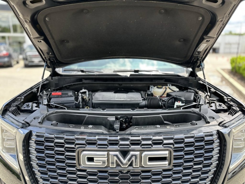 Used 2023 GMC Yukon XL Denali Ultimate image 11