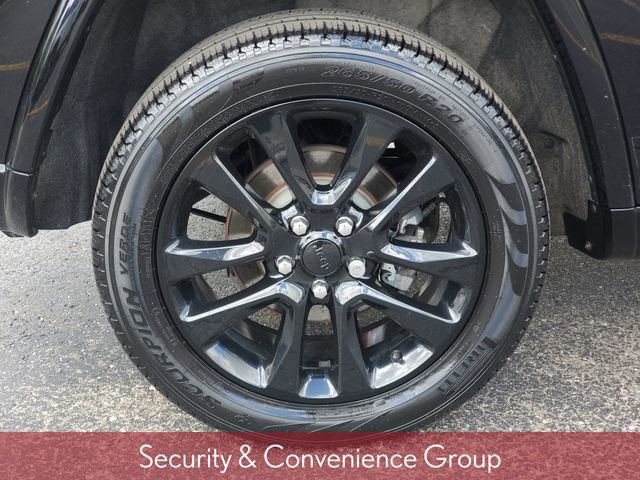 Used 2019 Jeep Grand Cherokee Altitude AWD/4WD image 6
