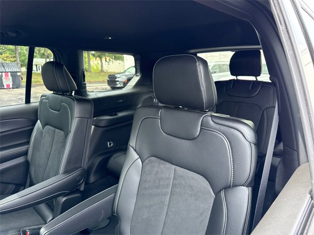 New 2025 Jeep Grand Cherokee L Altitude image 5