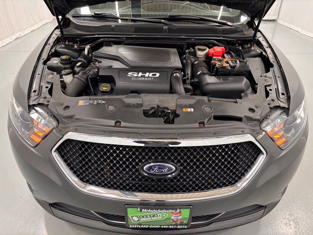 Used 2018 Ford Taurus SHO AWD/4WD image 29