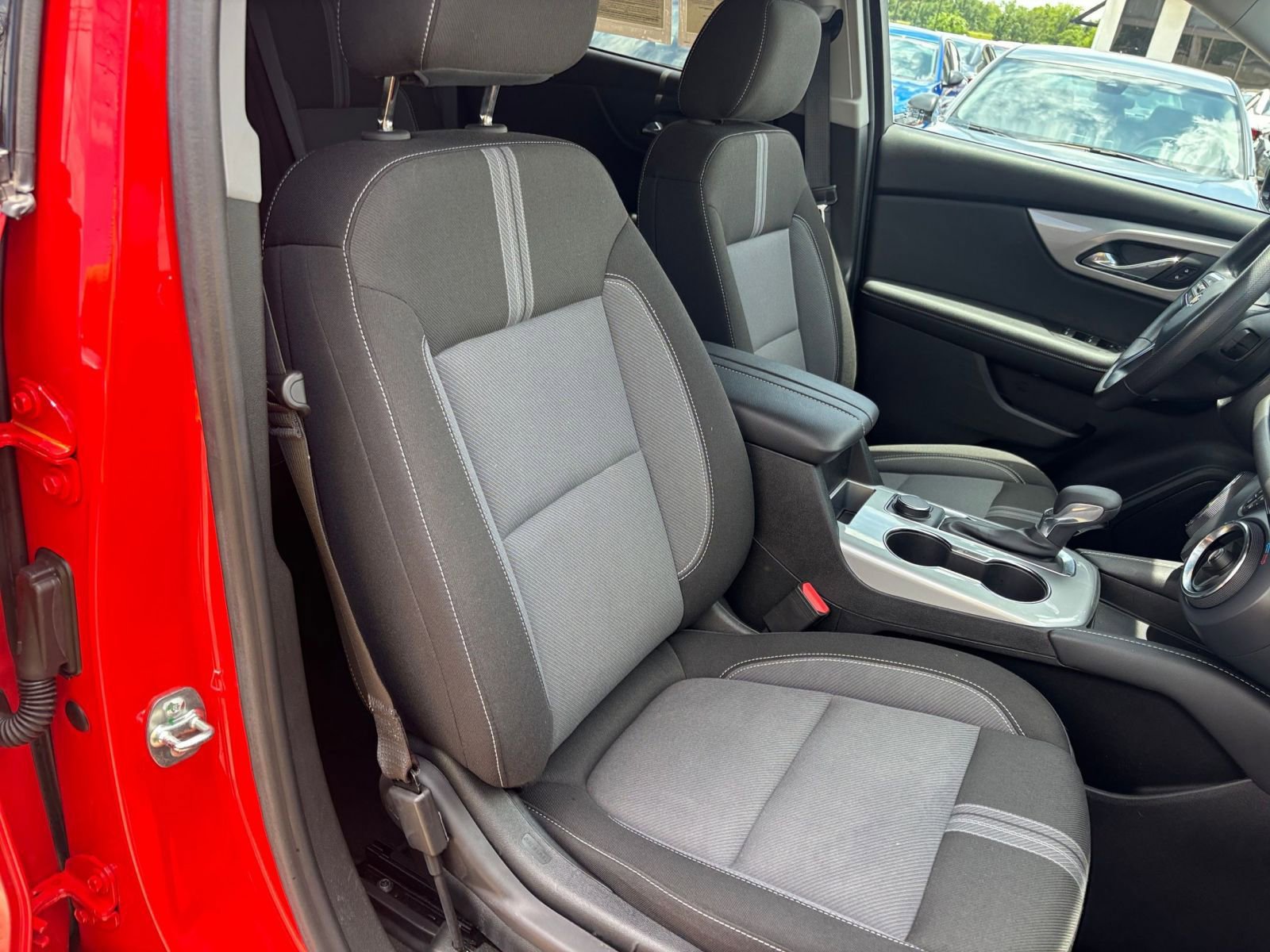 Used 2025 Chevrolet Blazer LT FWD image 37