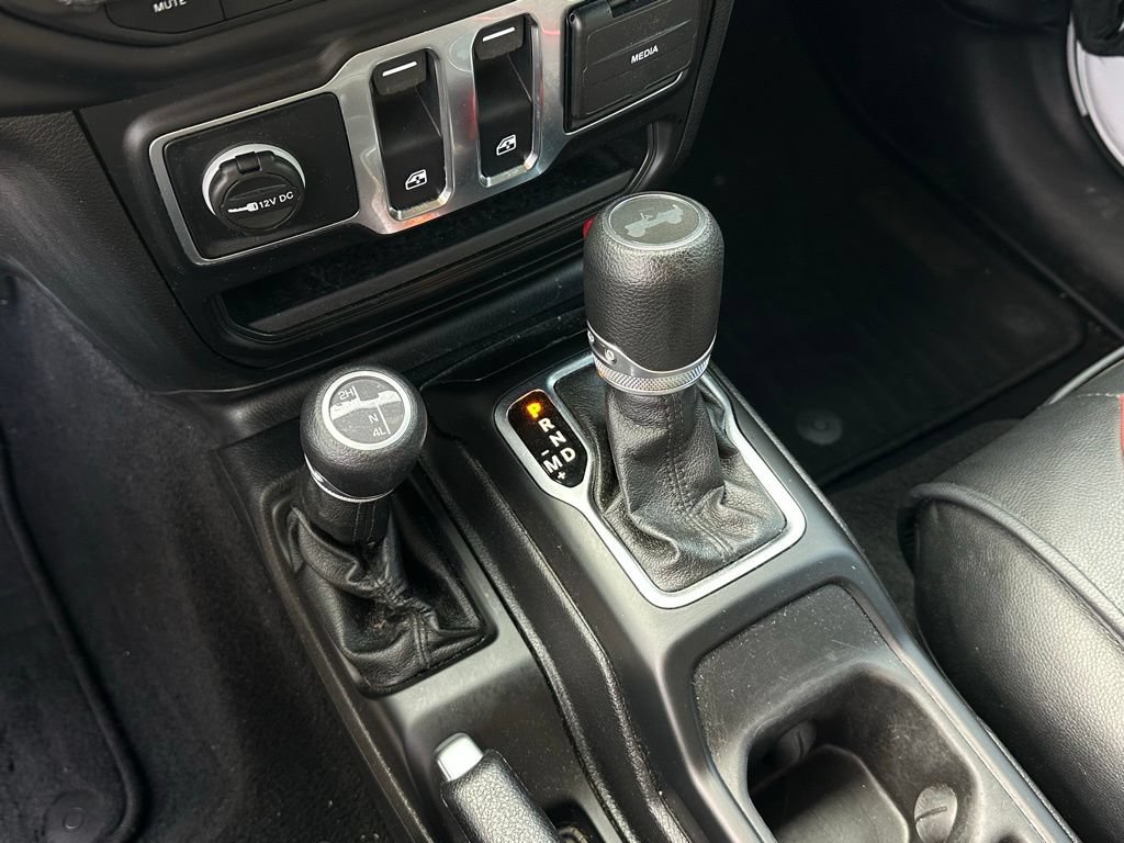 Used 2021 Jeep Wrangler Sport AWD/4WD image 18