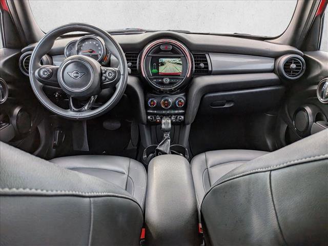 Used 2019 MINI Cooper 4-Door Hardtop image 16