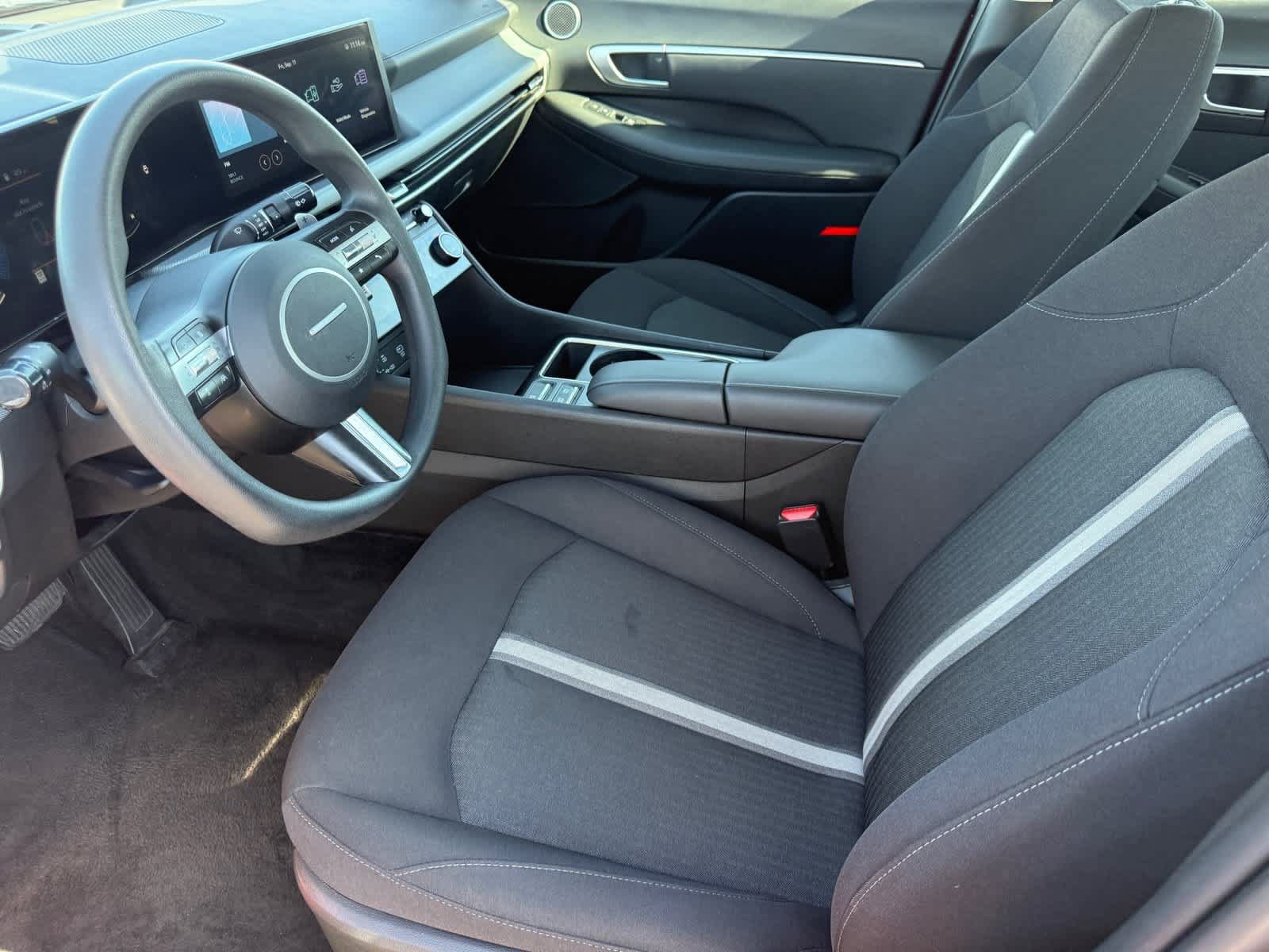 Used 2025 Hyundai Sonata SEL FWD image 9