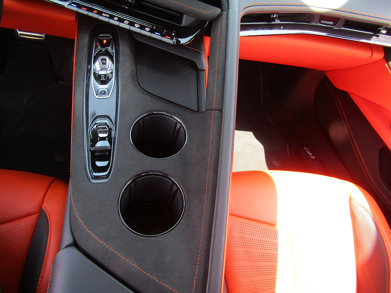 Used 2026 Chevrolet Corvette Stingray Premium Conv w/ Z51 Performance Package RWD image 17