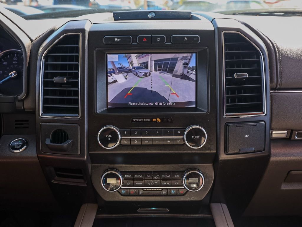 Used 2020 Ford Expedition Limited image 30